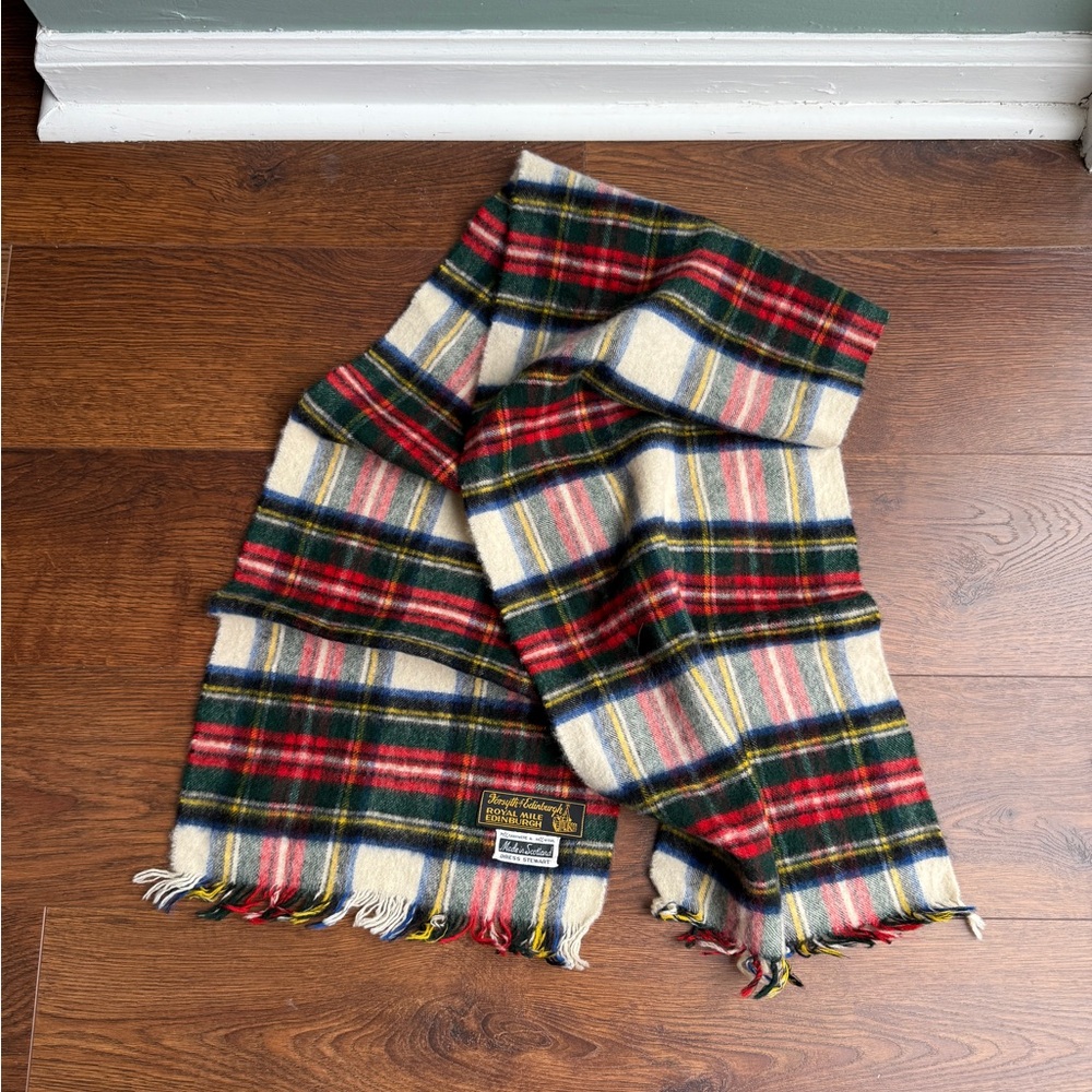 Scottish Holiday Tartan Plaid Cashmere & Wool Scarf